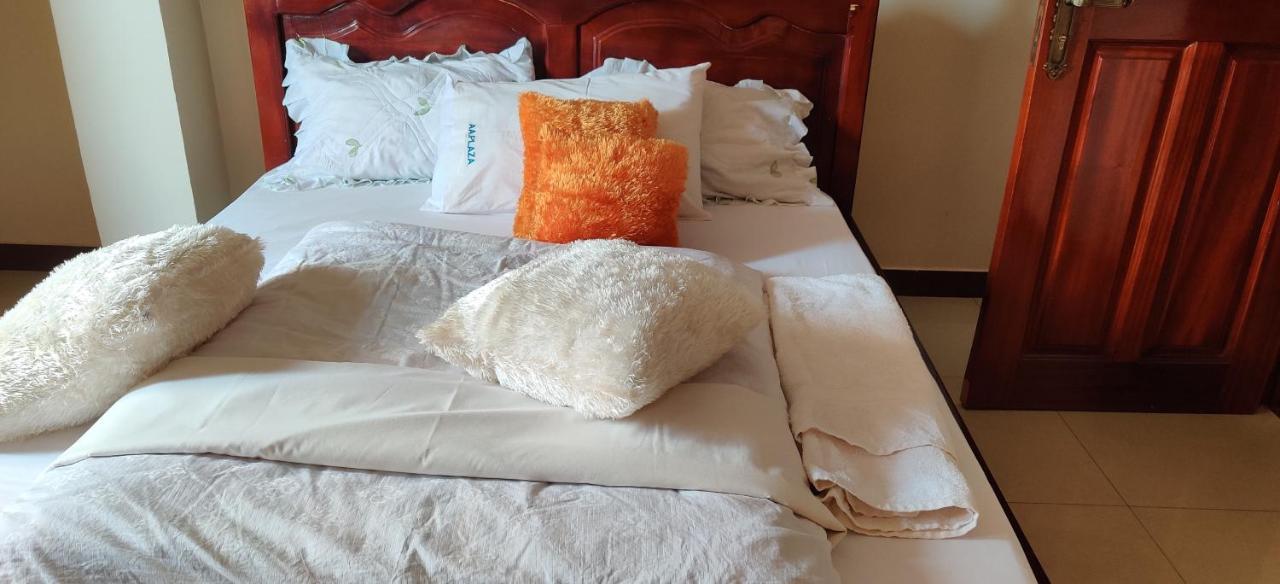 Airport Hotel Entebbe Buitenkant foto