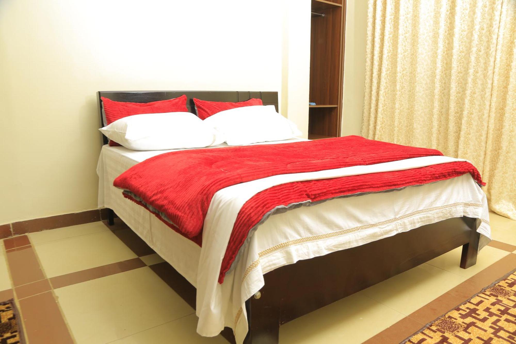 Airport Hotel Entebbe Buitenkant foto